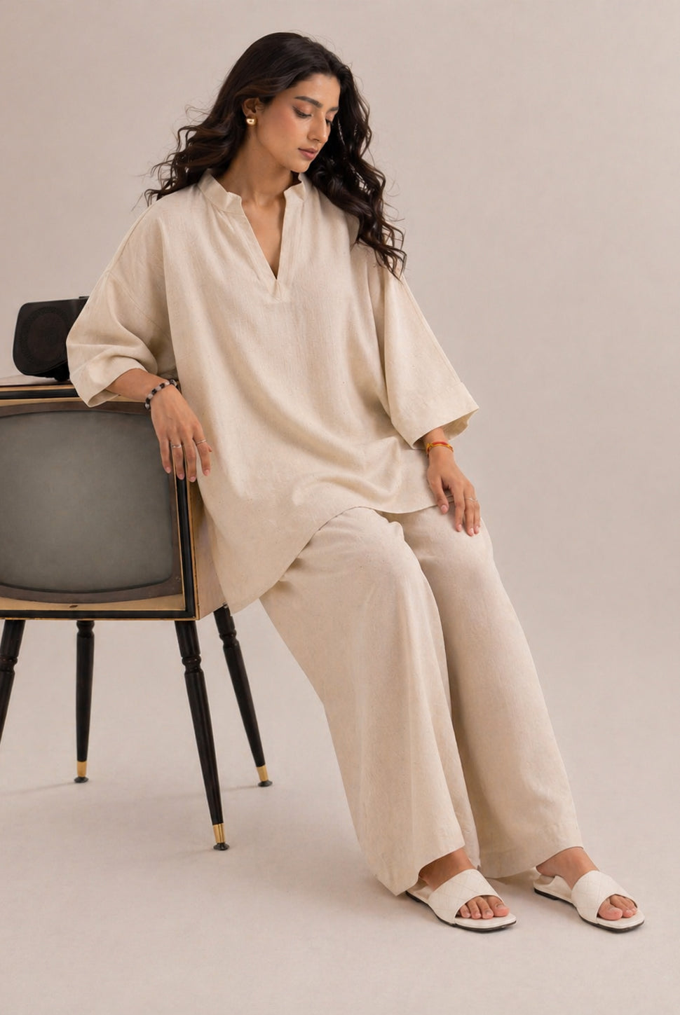 Laalzari ivory minimal round-neck linen co-ord set for women — front view