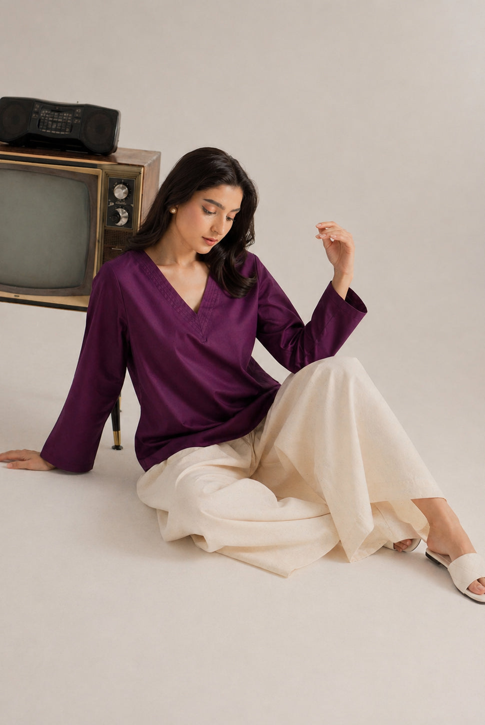 Laalzari royal plum V-neck linen kurta for women — styled look