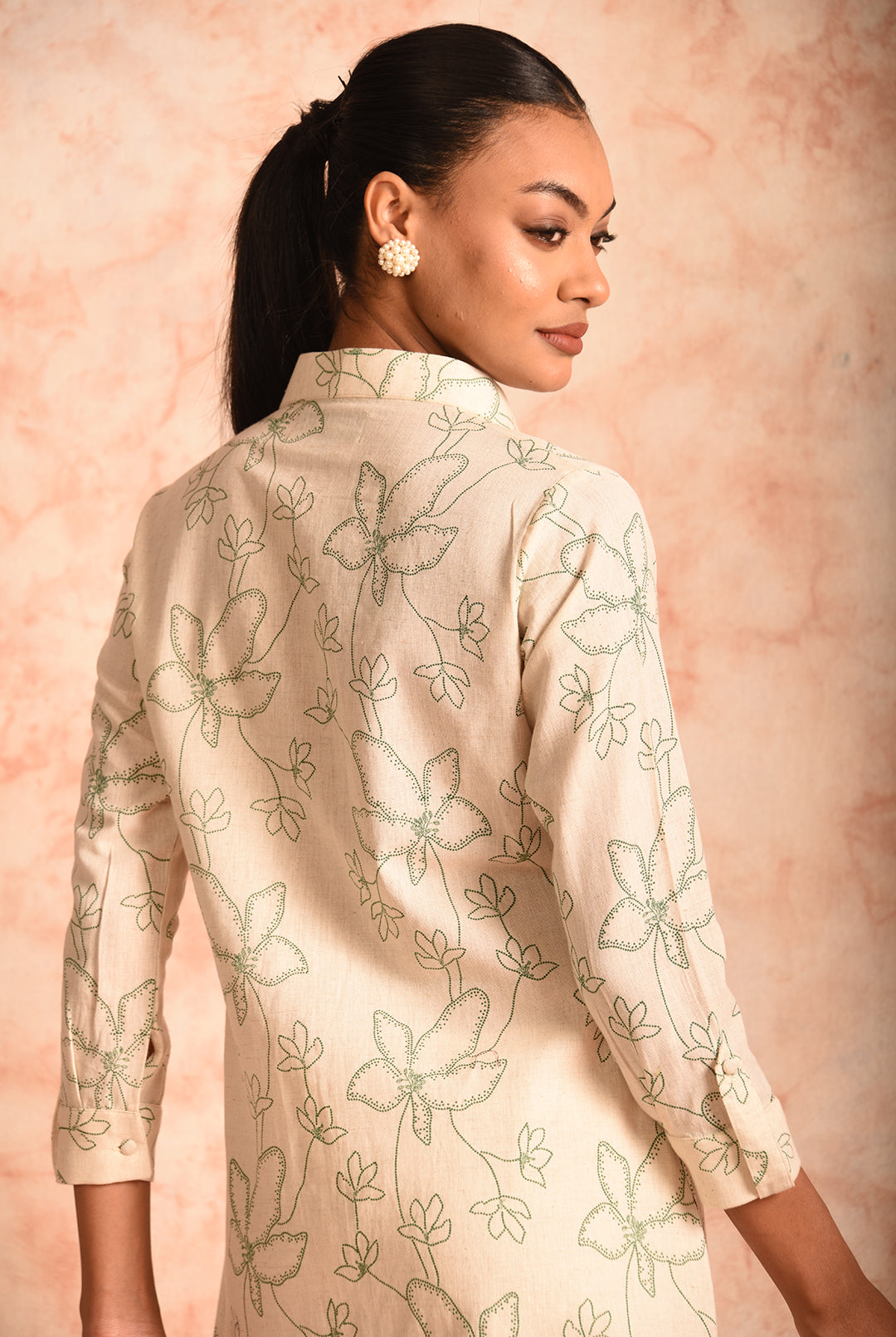Laalzari printed off-white linen kurta for women — additional view