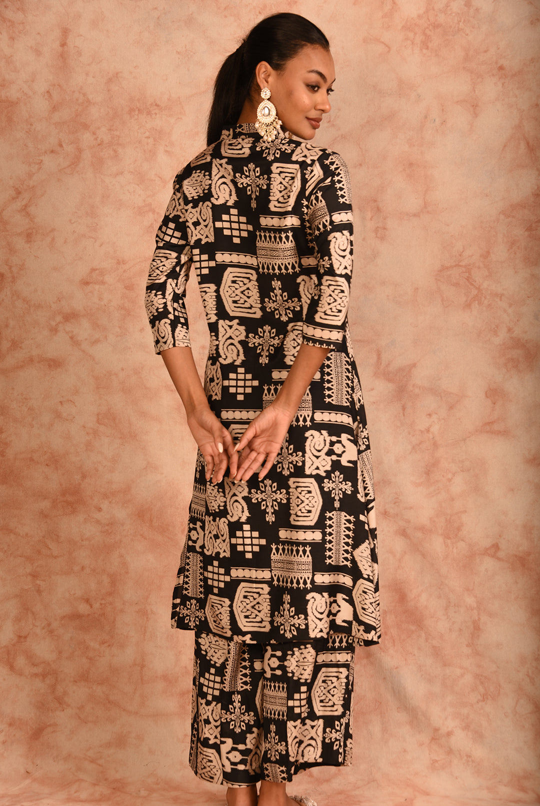 Laalzari black printed muslin co-ord set for women — side view