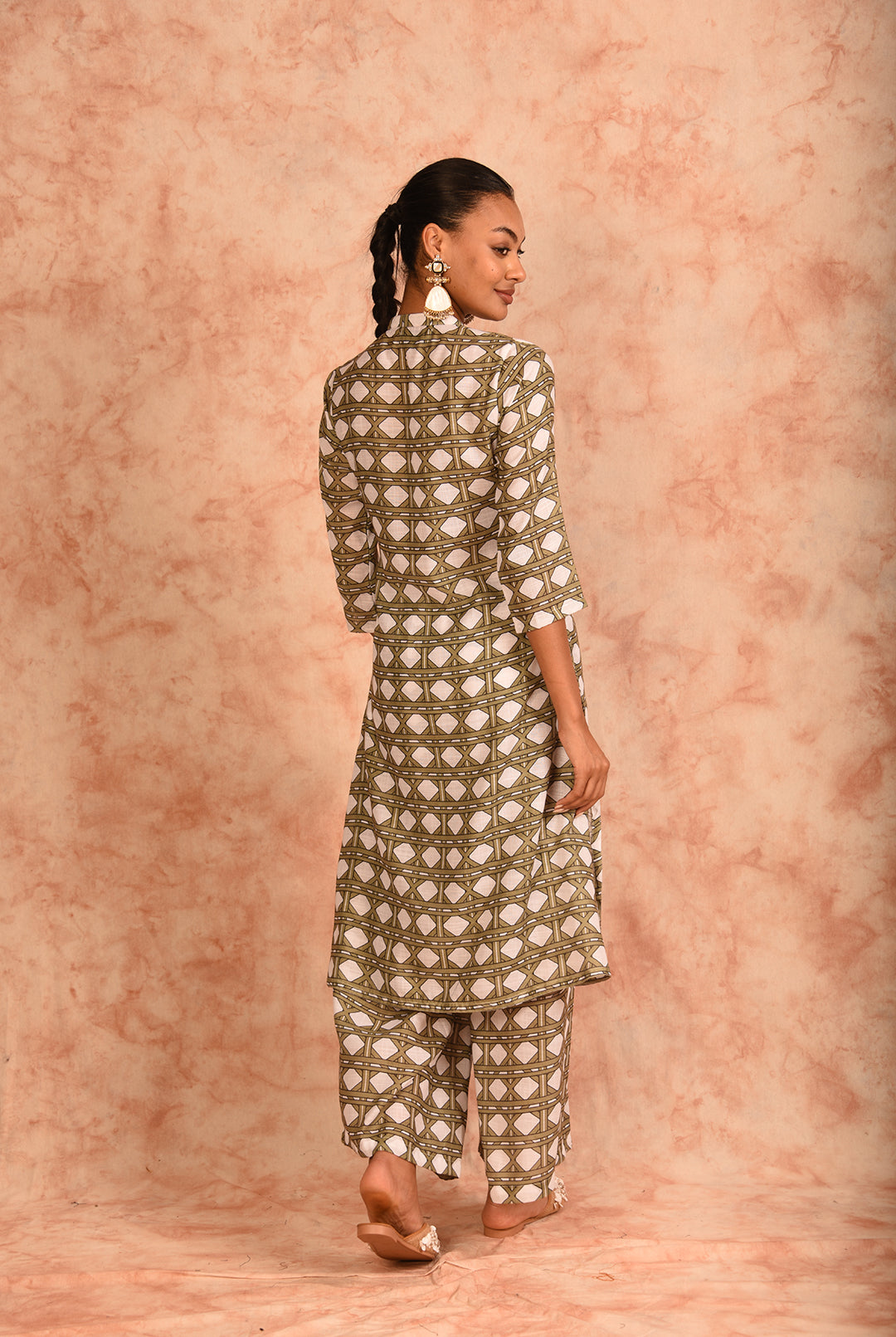 Laalzari printed linen round-neck kurta and palazzo co-ord set for women — side view