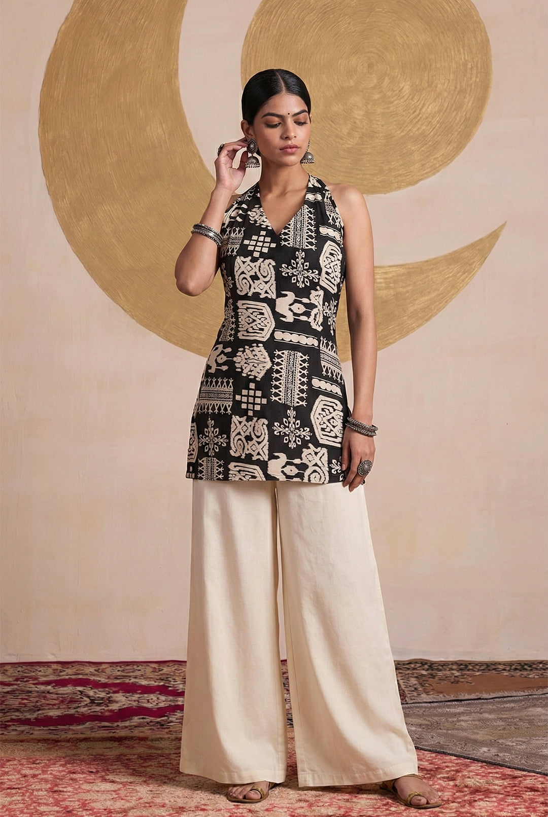 Laalzari black tribal print sleeveless tunic for women — print detail