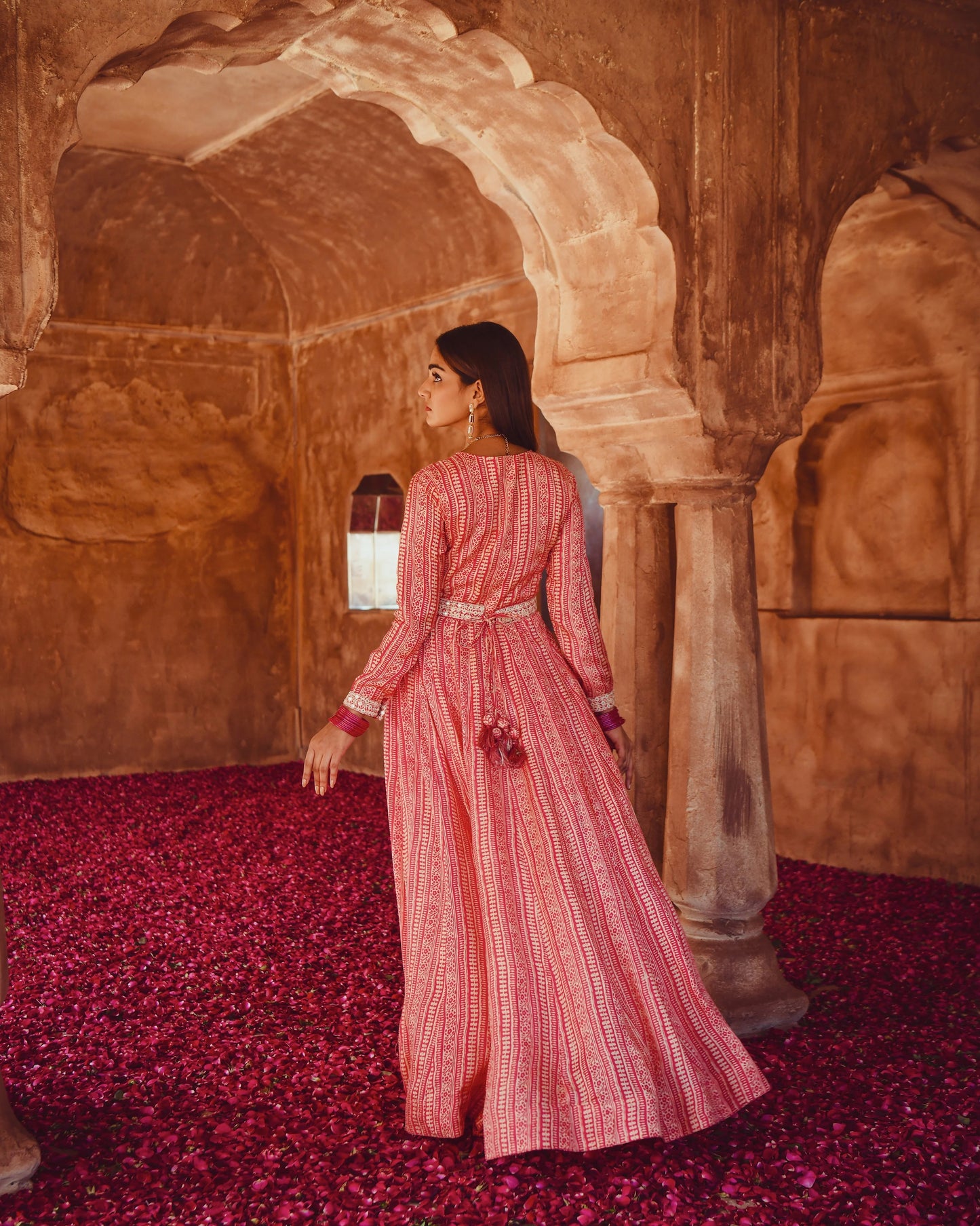 PINK MUSLIN COTTON DRESS WITH THREAD EMBROIDERY