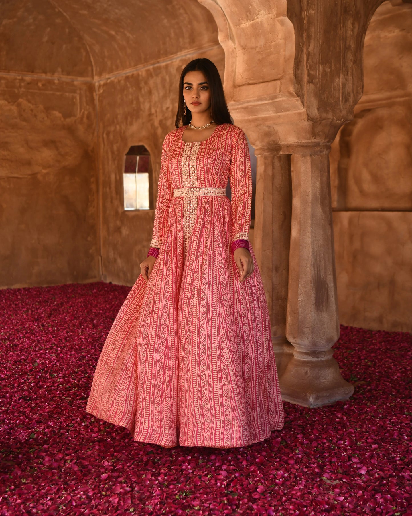 PINK MUSLIN COTTON DRESS WITH THREAD EMBROIDERY