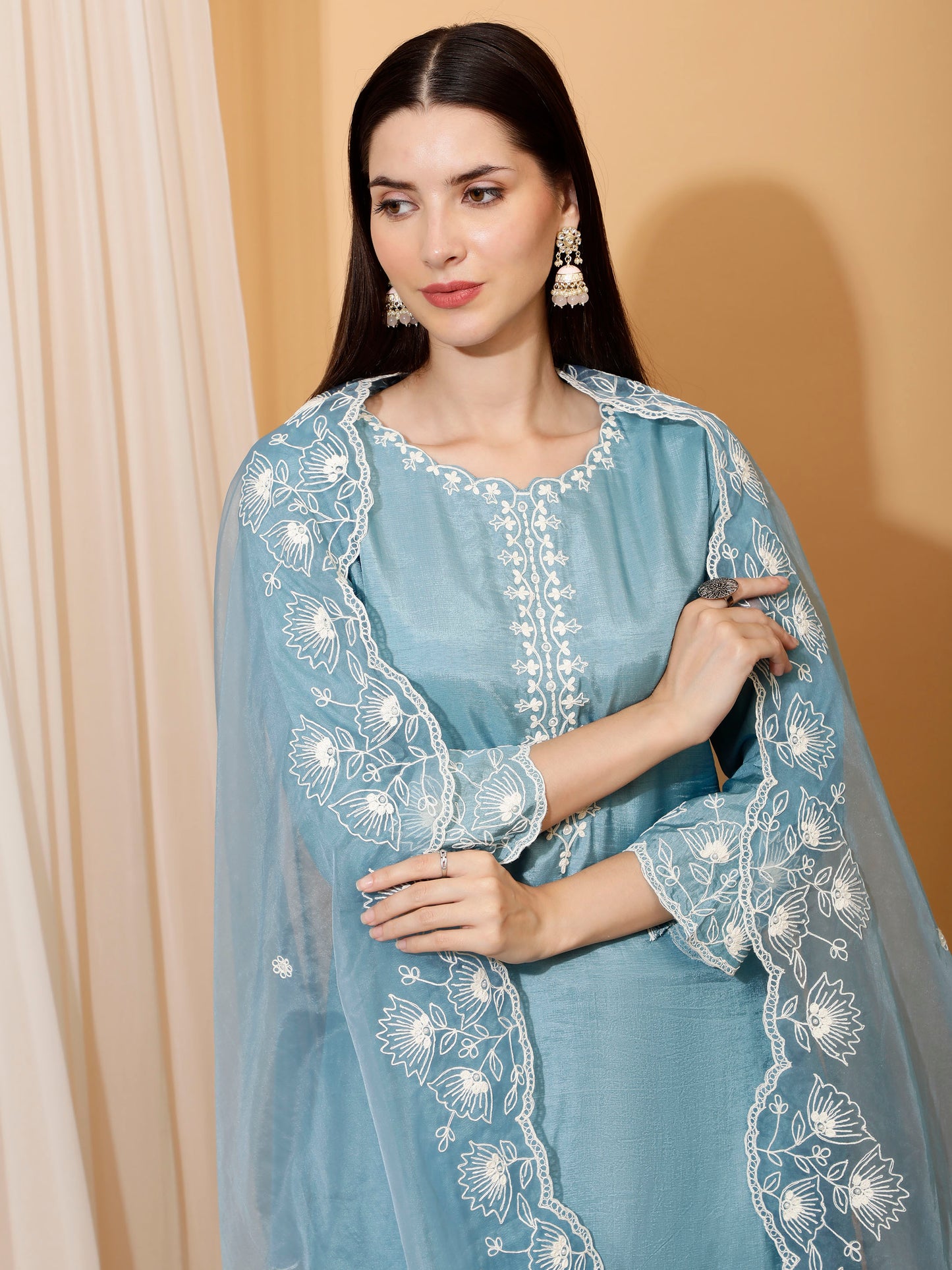 SILK SUIT WITH EMBROIDERY AND ORGANZA DUPATTA (SU_SK)