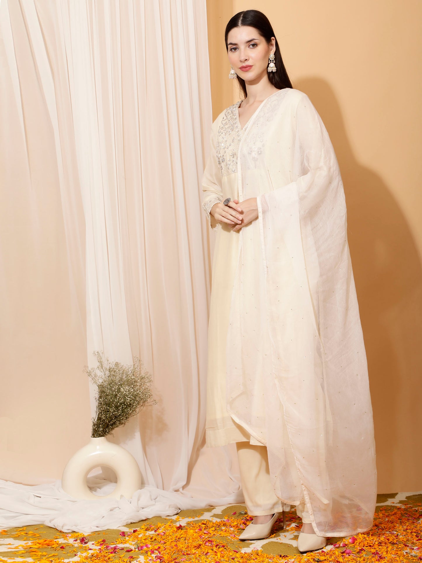 WHITE SUIT WITH HAND EMBROIDERY (SU_WH)