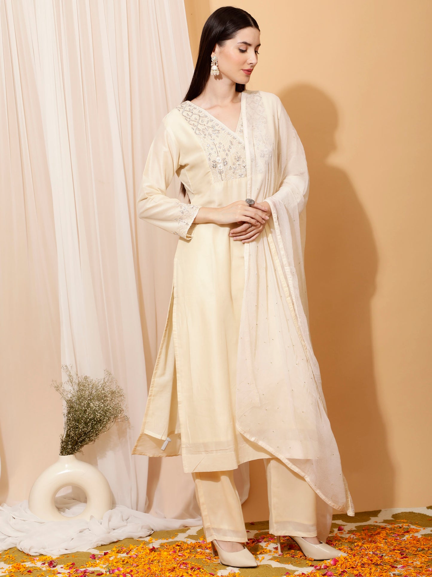 WHITE SUIT WITH HAND EMBROIDERY (SU_WH)