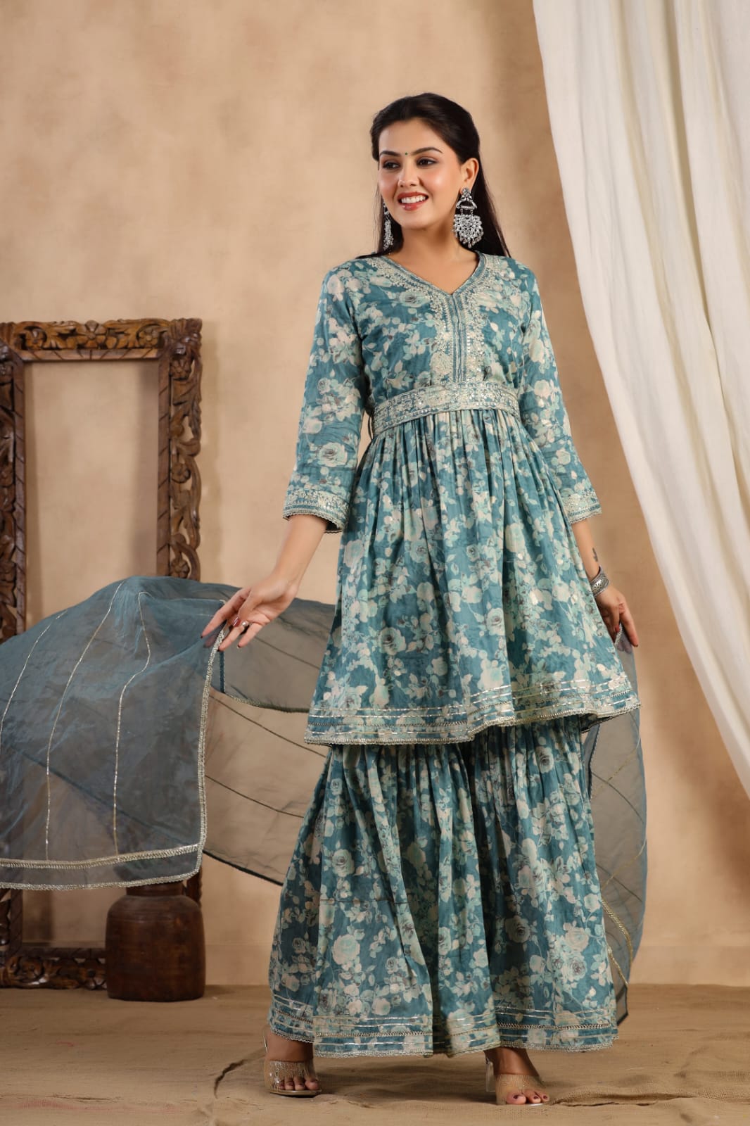 SHARARA SUIT WITH BELT