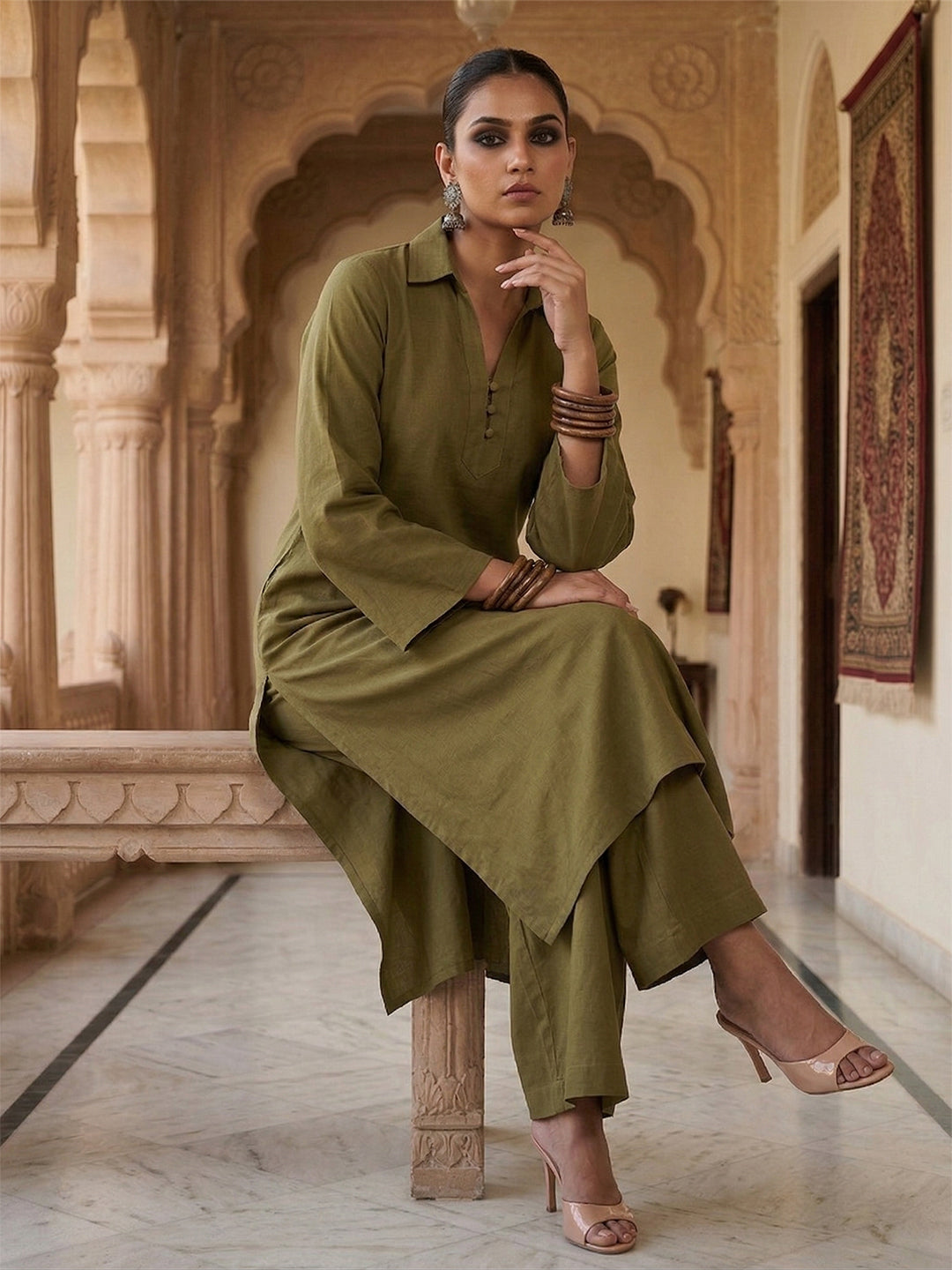 Laalzari green collar-neck linen kurta set for women — side view