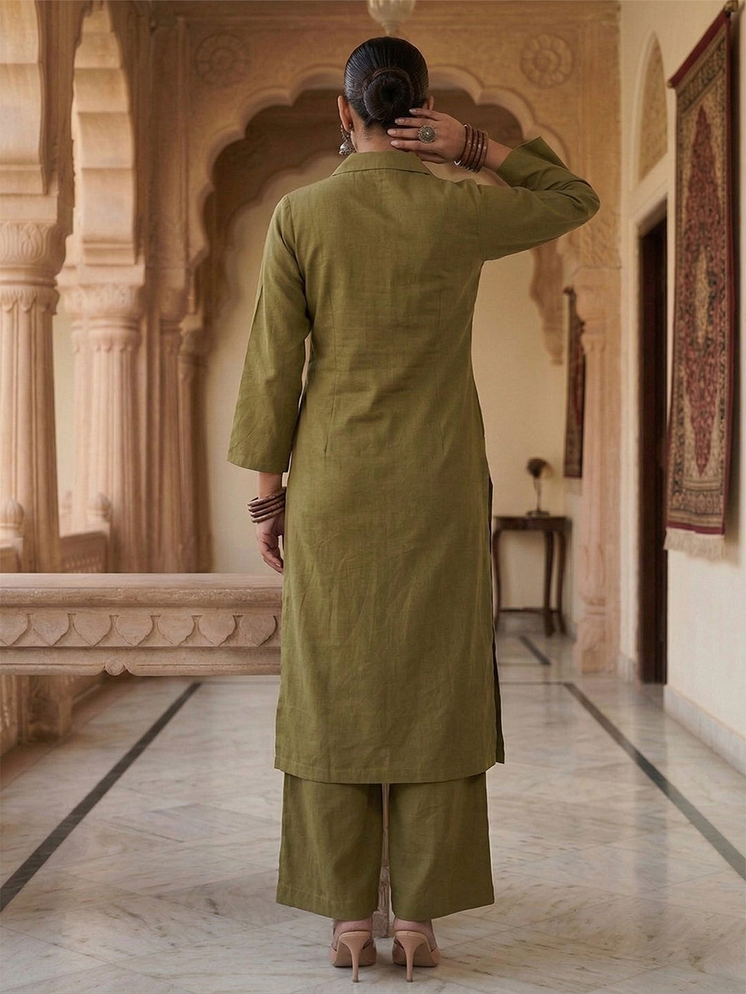 Laalzari green collar-neck linen kurta set for women — back view
