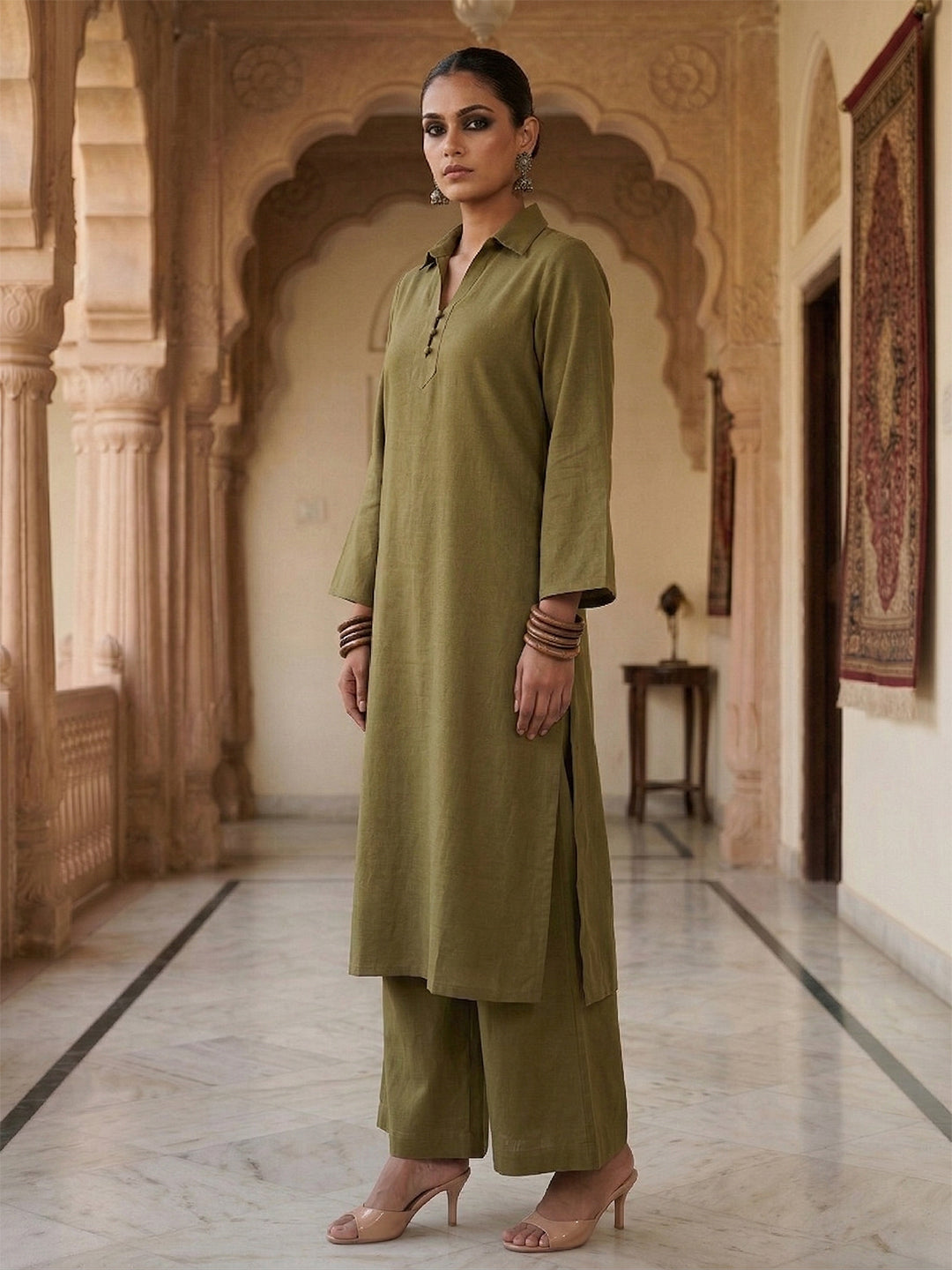 Laalzari green collar-neck linen kurta set for women — front view