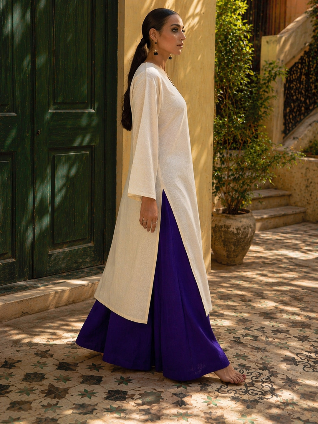 Laalzari ivory linen V-neck kurta and wide-leg palazzo co-ord set for women — side view