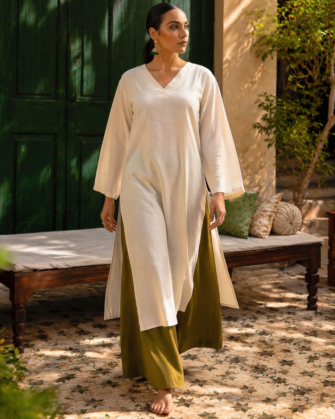 Laalzari off-white linen V-neck kurta and wide-leg palazzo co-ord set for women — front view