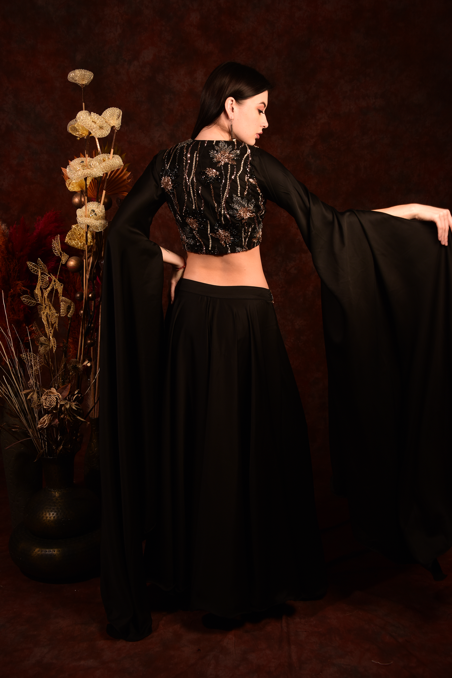 Crop top wide palazzo with tale sleeves